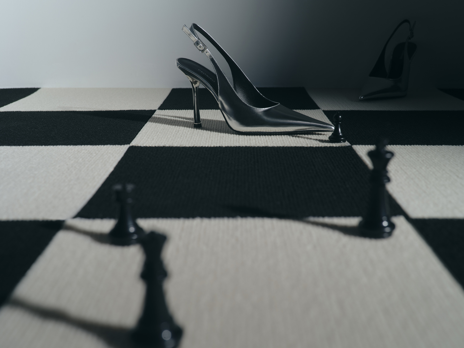 Туфли EKONIKA из лимитированной капсулы «Зазеркалье обувного ремесла»