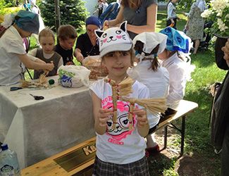В Москве в Марфо-Мариинской обители милосердия при поддержке Группы компаний «Новард» состоялся благотворительный праздник «Белый цветок-2014»