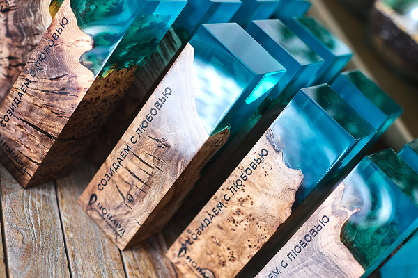 Награда 2025 года, вдохновленная аквамарином